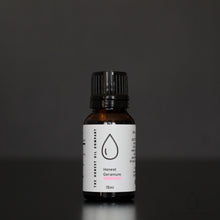 Load image into Gallery viewer, Honest Geranium